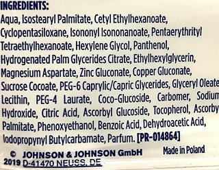 Johnsons Refreshing Μαντηλάκια Καθαρισμού Για Κανονική Επιδερμίδα 25Τεμ