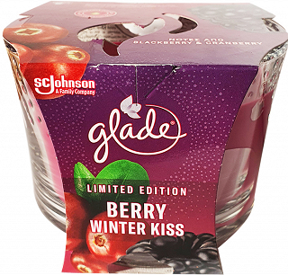 Glade Berry Winter Kiss Scented Candle 224g
